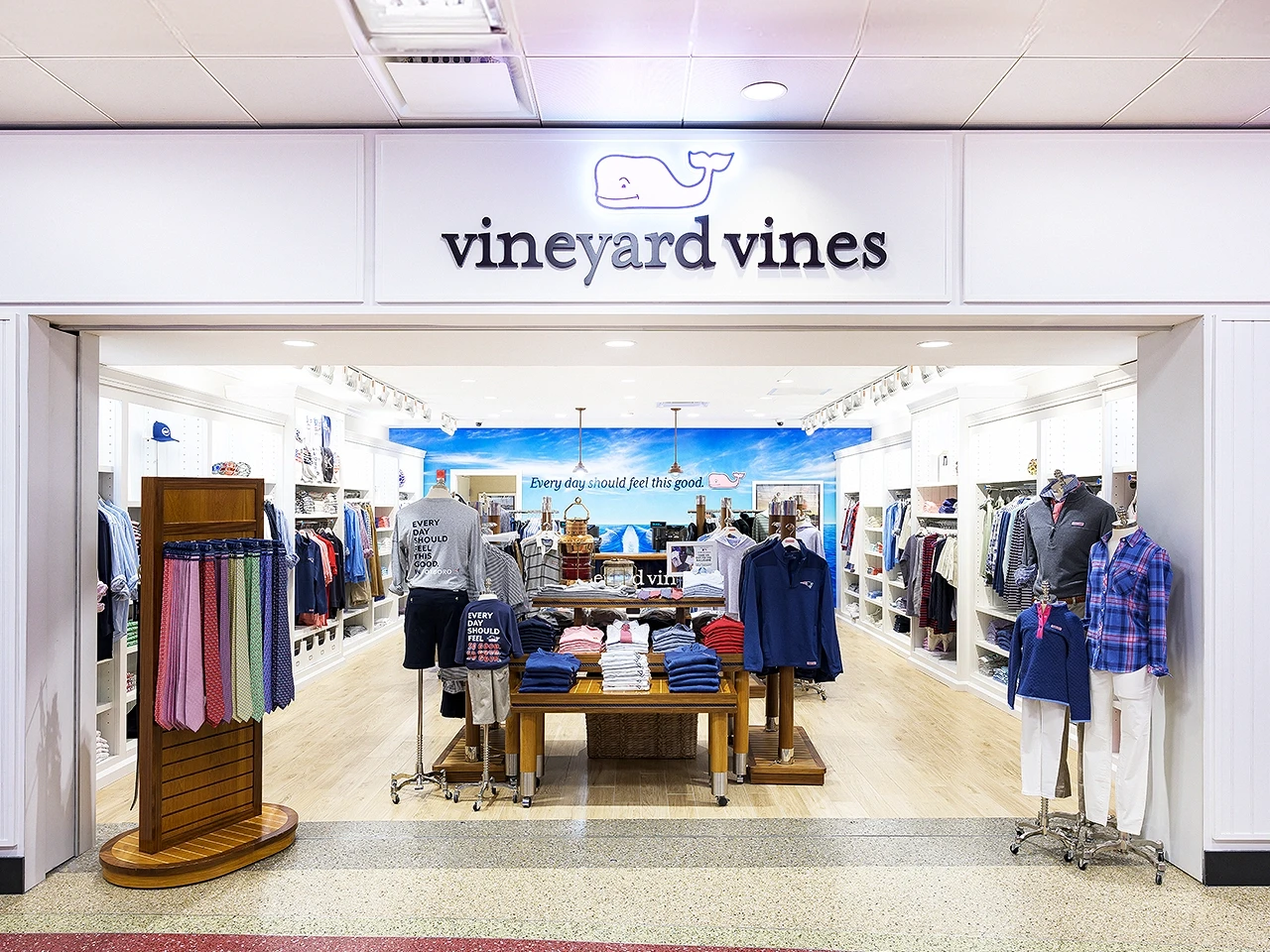 vineyard vines at Boston Logan International Airport, Boston, Massachusetts